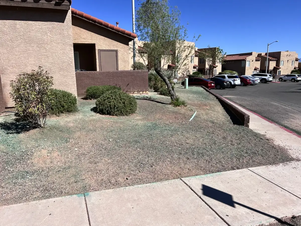 Apartment community property photo · view 9