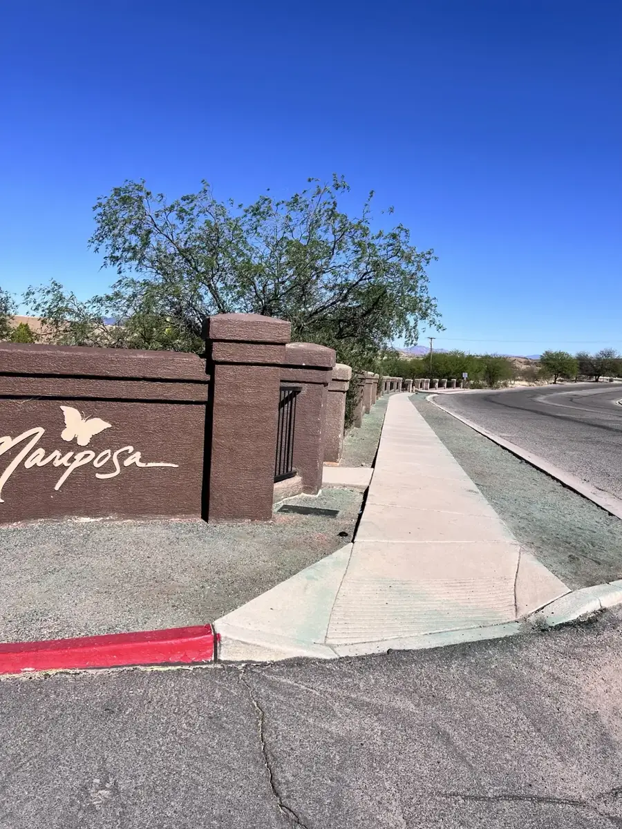 Apartment community property photo · view 13