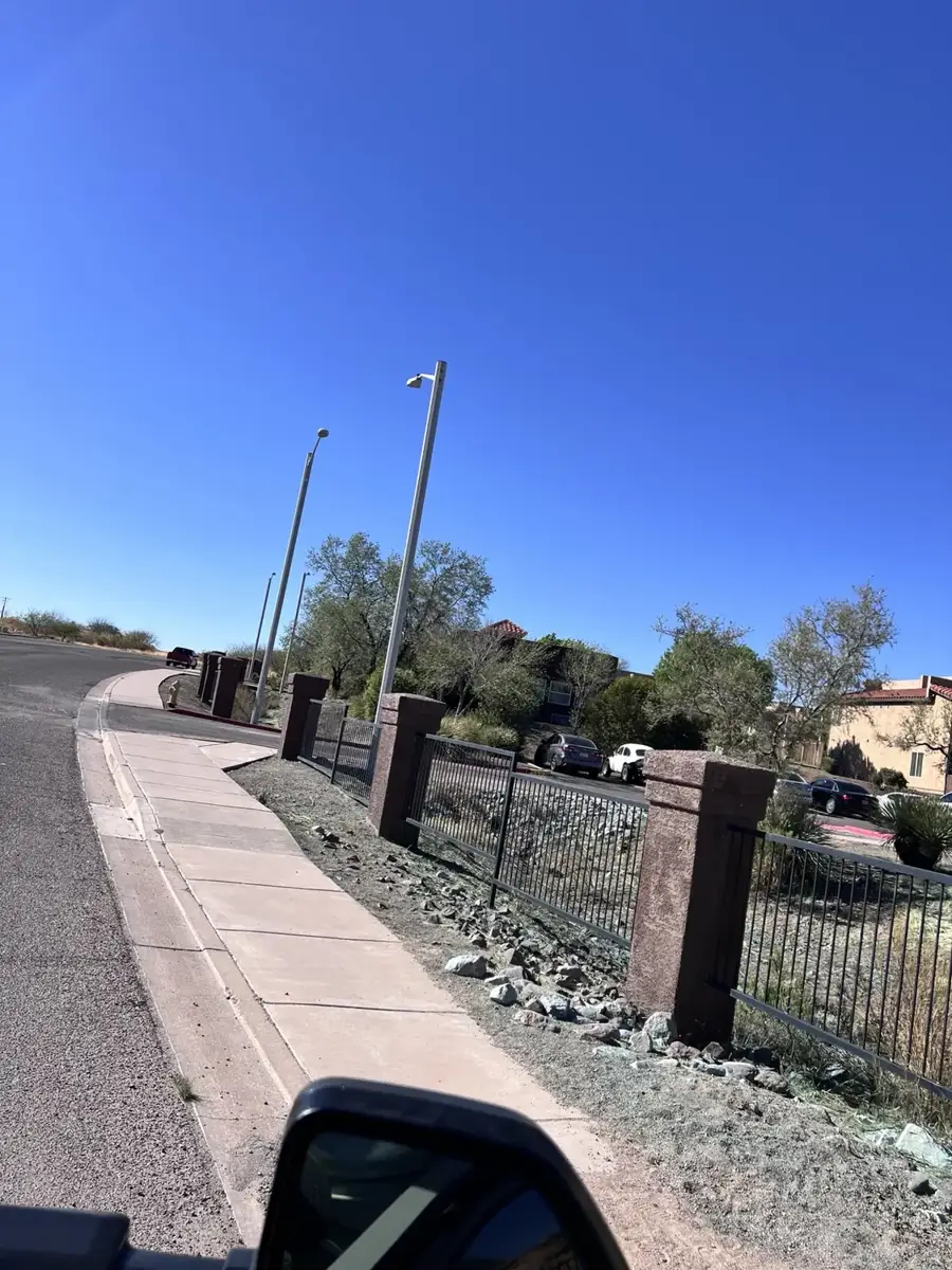 Apartment community property photo · view 15
