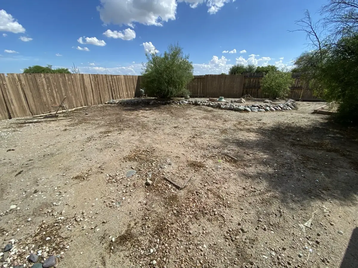 Residential property photo · view 8