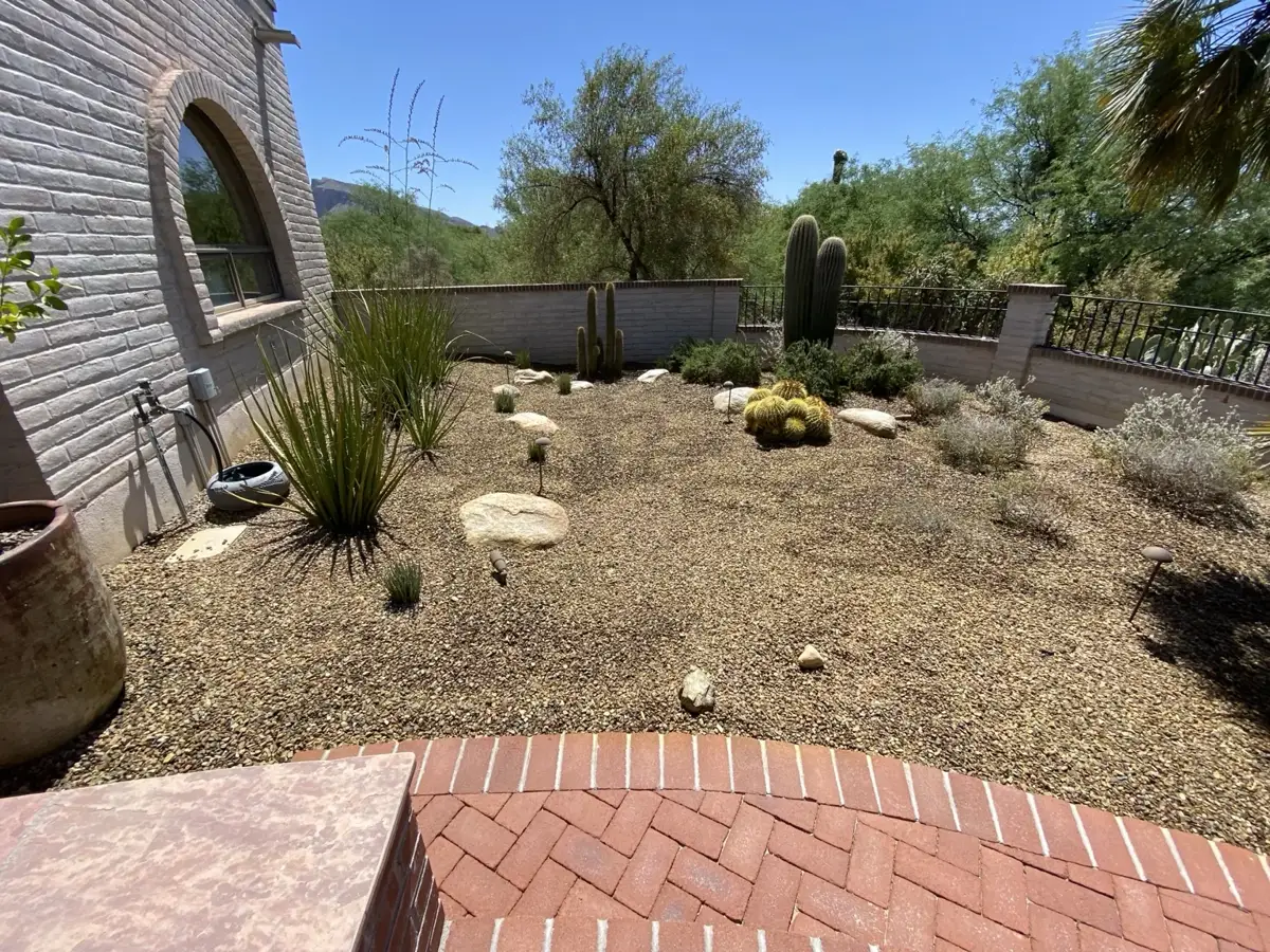 Residential property photo · view 21