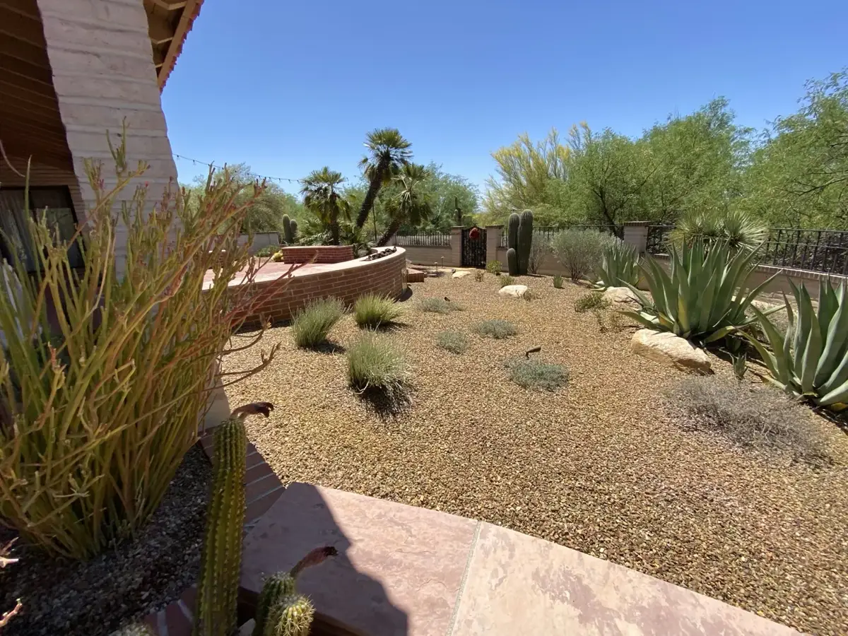 Residential property photo · view 27