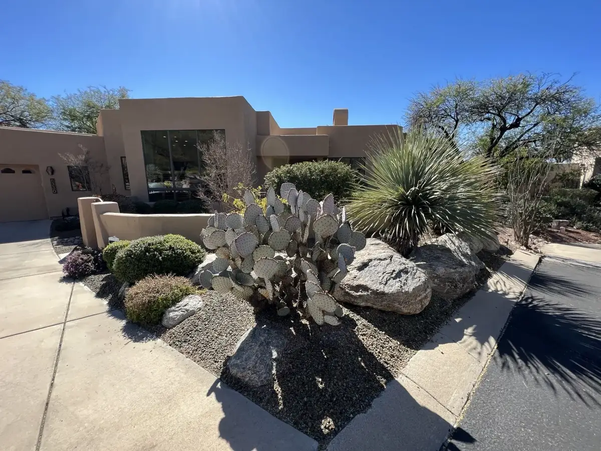 Residential property photo · view 30