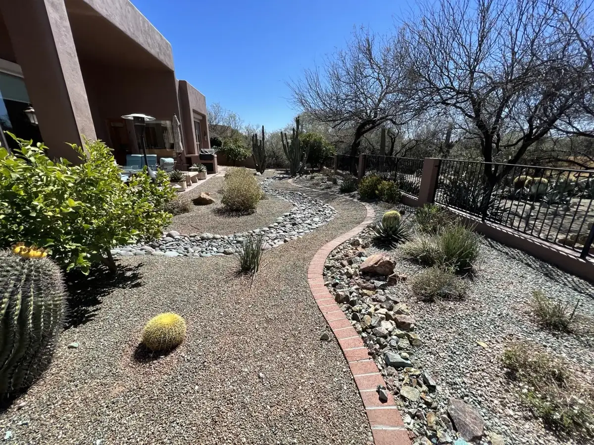 Residential property photo · view 36