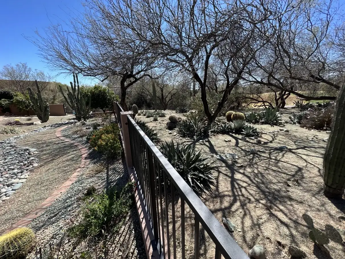 Residential property photo · view 37