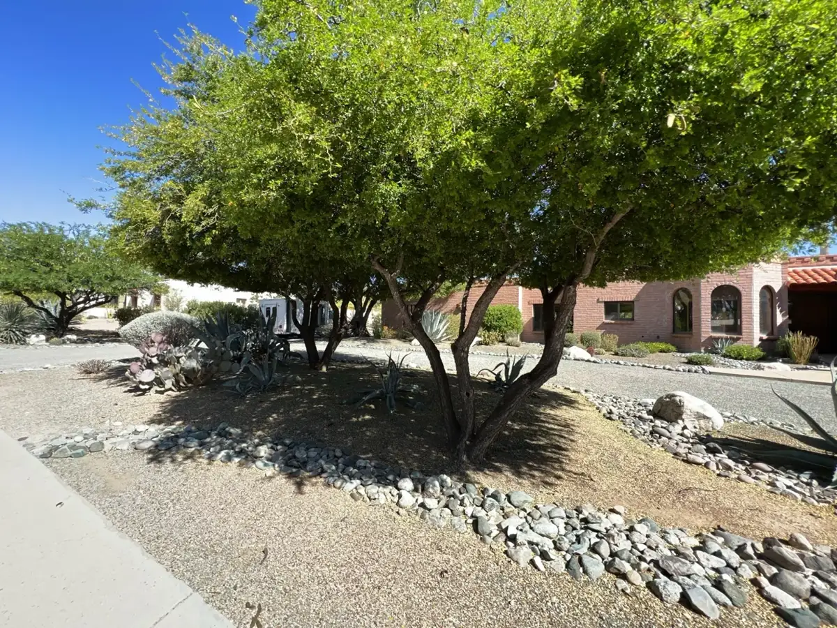 Residential property photo · view 47