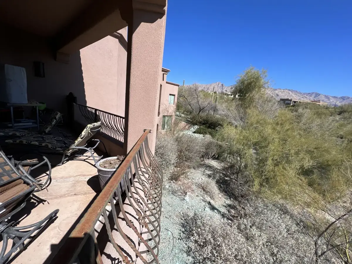 Residential property photo · view 48