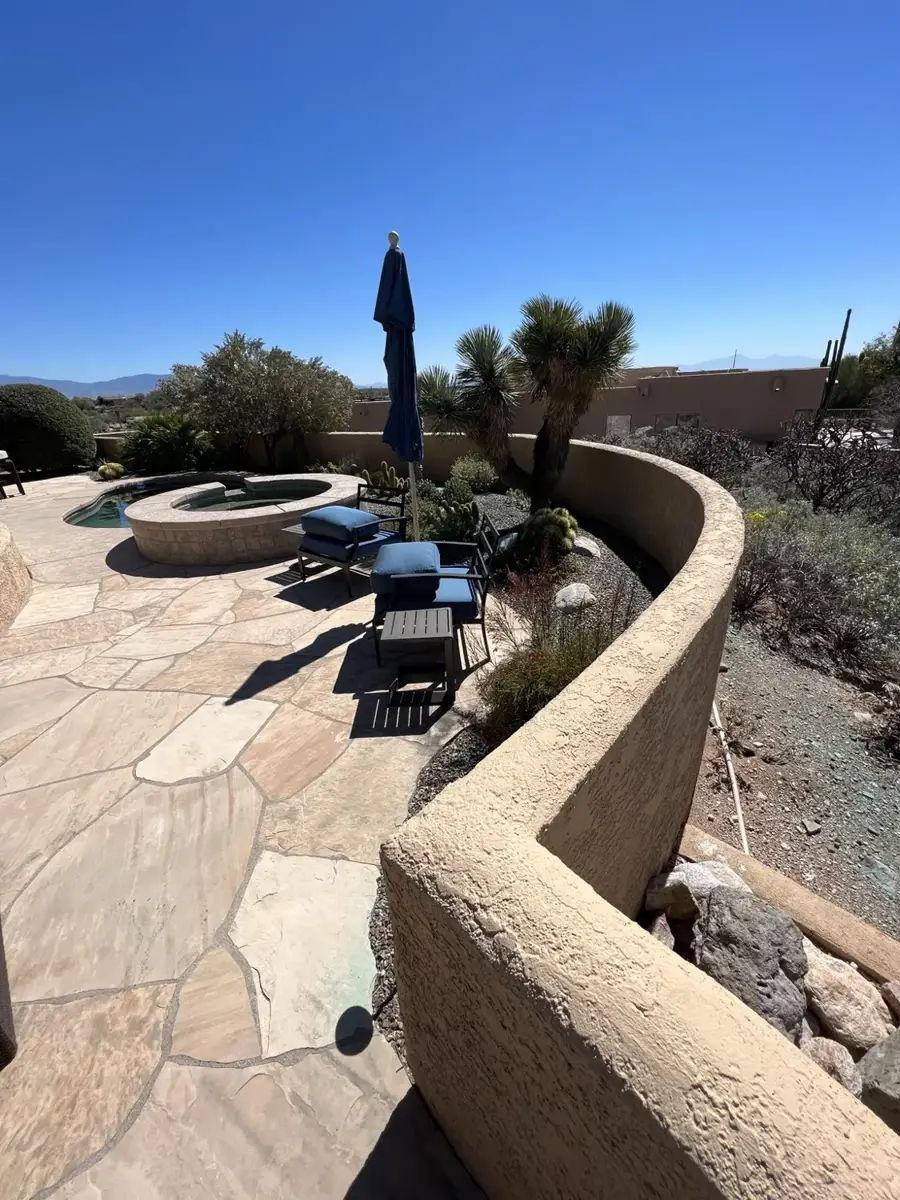 Residential property photo · view 49